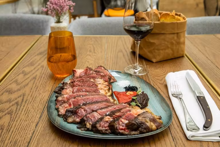 restaunte rib, hotel plaza mayor