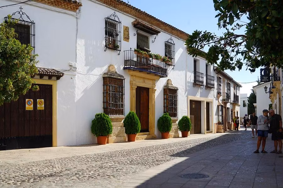 calle tenorio planes ronda con amigas