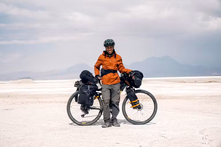 Isabel Vázquez en el salar de Surire (Chile).