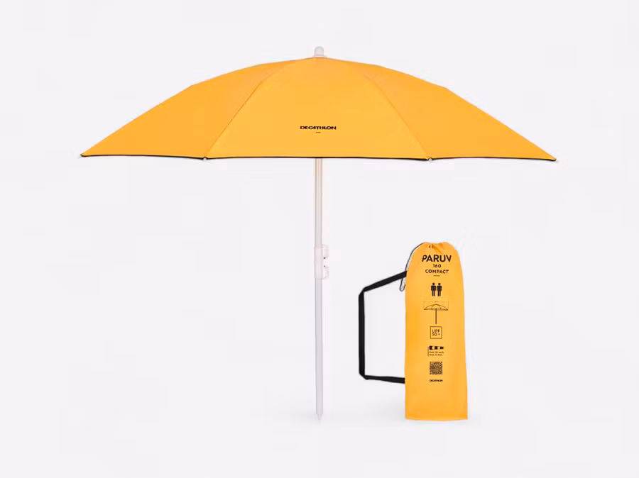Sombrilla ligera de Decathlon.