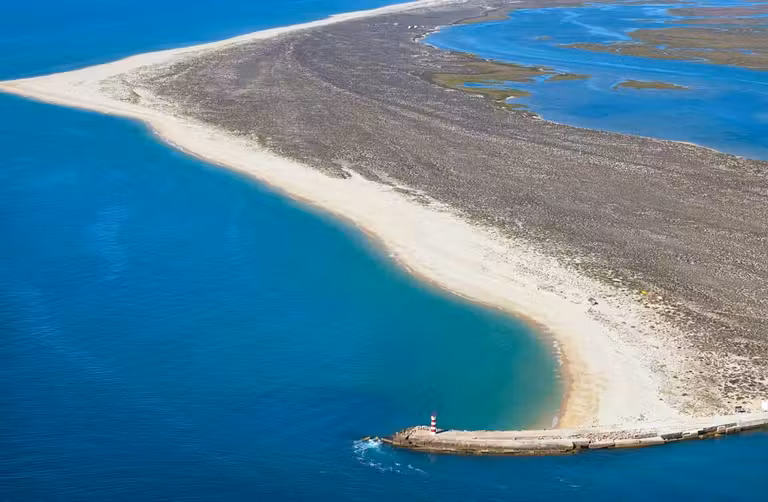 Playa de Ilha da Barreta o Ilha Deserta.
