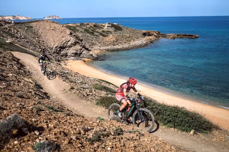 viaje deportivo, viaje menorca, rutas activas en menorca