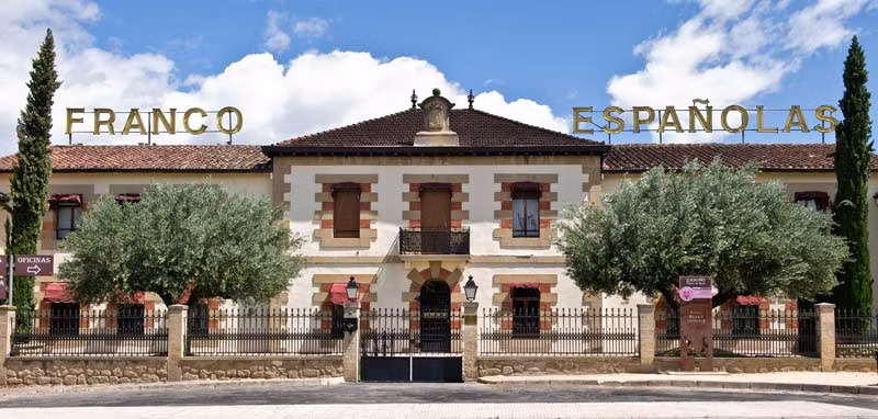 Fachada de las Bodegas Franco-Españolas