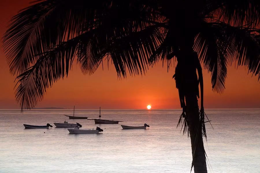 Atardecer desde la playa de Vilanculos.