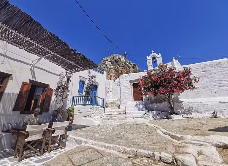 Escapada 'slow' a Paros, Amorgos y Milos, el secreto mejor guardado de las Cícladas