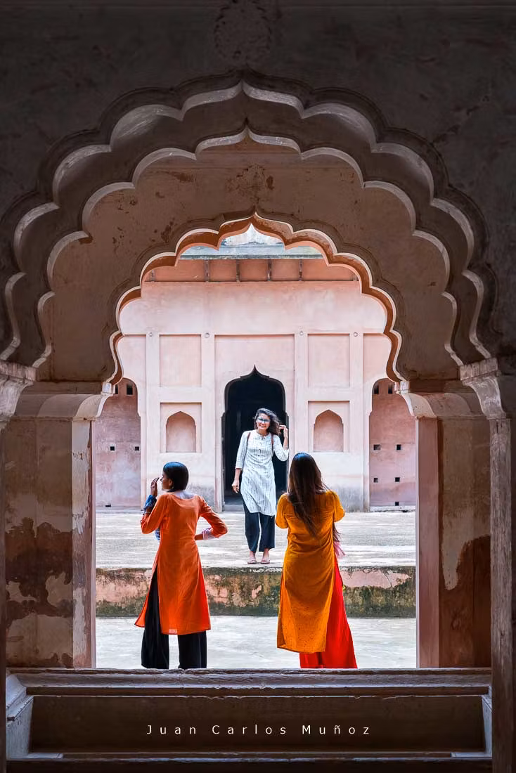 Ajmer Sharif Dargah, la tumba del persa Moinuddin Chishti, recibe miles de peregrinos a diario.