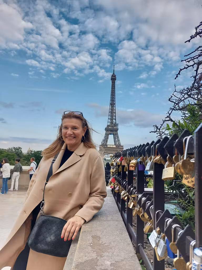 María en París, su ciudad natal.