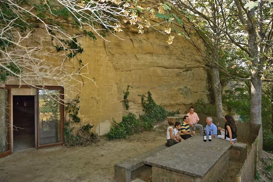 Un vino en Bodegas Roda