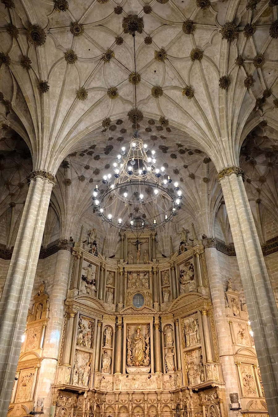 Interior de la Catedral de Barbastro.