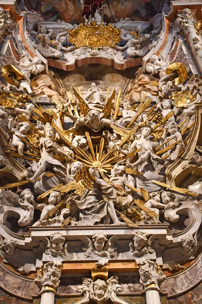 Detalle del Transparente de Narciso Tomé.