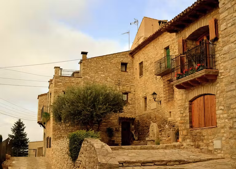 astor pueblo de pujalt