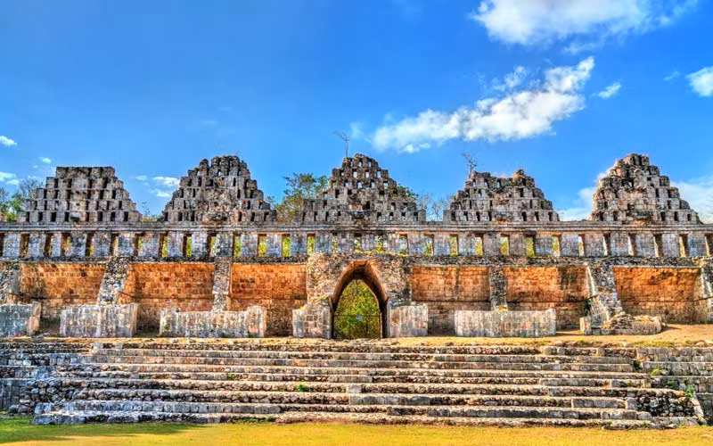 Casa de las Palomas del yacimiento maya de Uxmal (México).