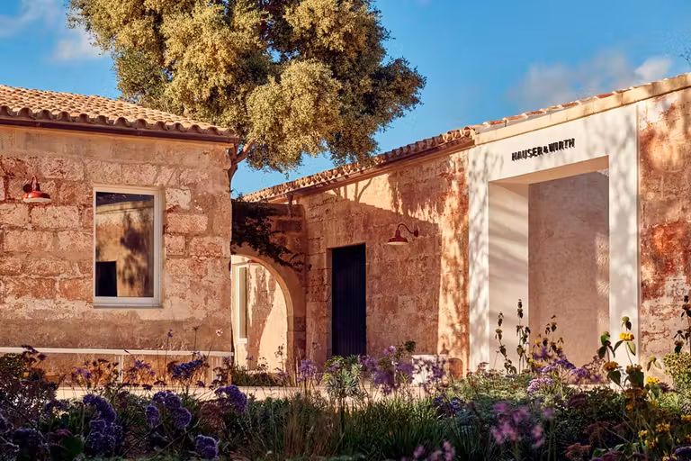 Hauser & Wirth Menorca en la Isla del Rey. © Fundació Foment del Turisme de Menorca