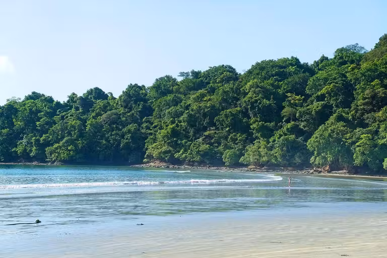 Playa virgen del Refugio Nacional de Vida Silvestre Curú