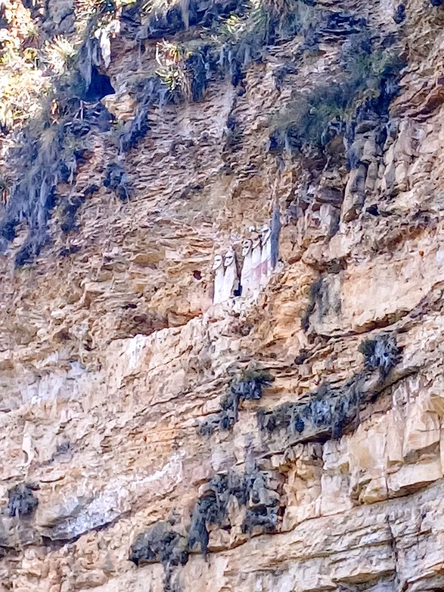 Sarcófagos de Karajía