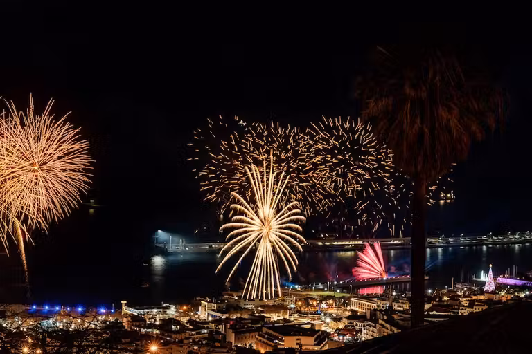 Fuegos artificiales en Madeira para despedir el año.