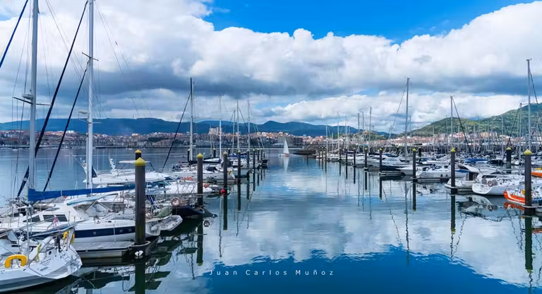 Barcos en el Puerto deportivo de Getxo.