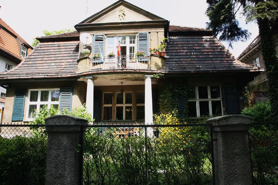 mujeres Etheria poetisa literatura