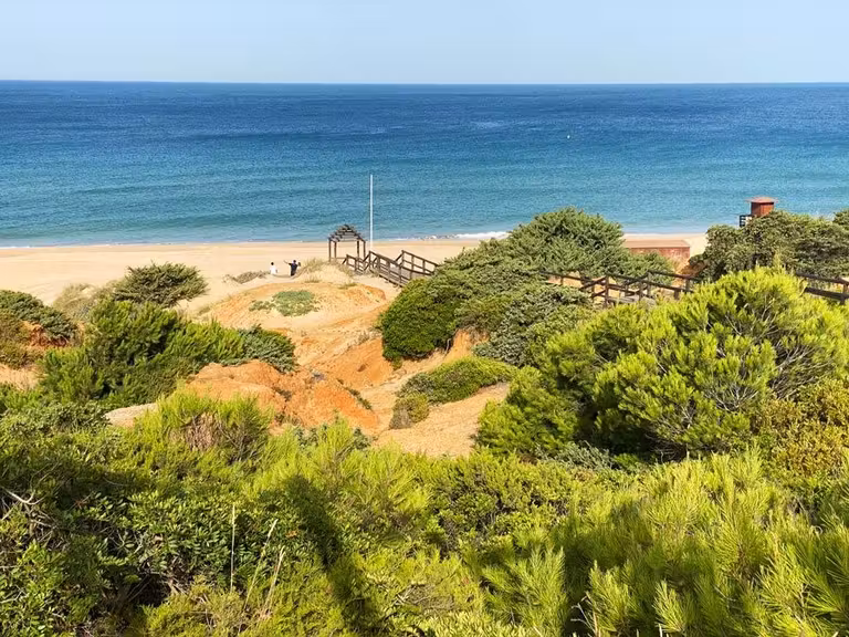 playa roche y el puerco en conil de la frontera