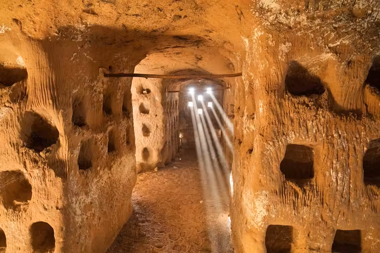 cueva de los cien pilares