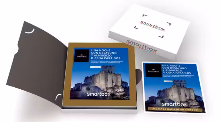 Caja regalo de Paradores de Smartbox, ideal para madres viajeras.