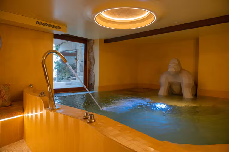 Aura Spa.