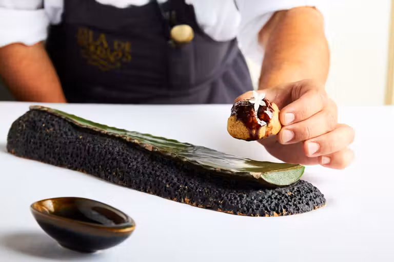 plato de alta cocina en el restaurante Isla de Lobos