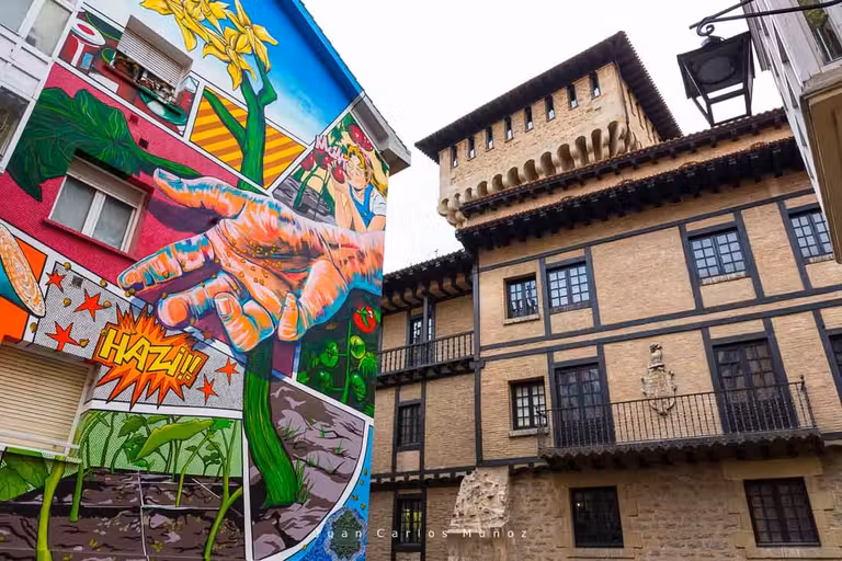 10 fachadas básicas en la Ruta de los Murales de Vitoria