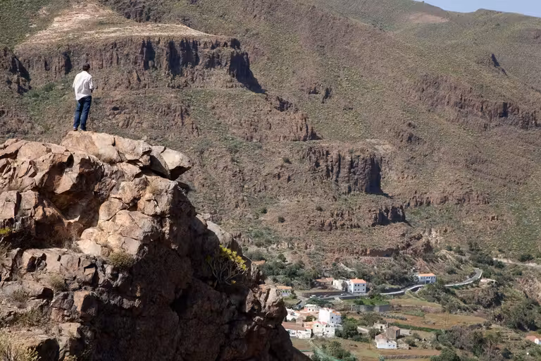 Viaje de Aventura a Gran Canaria población de Temises