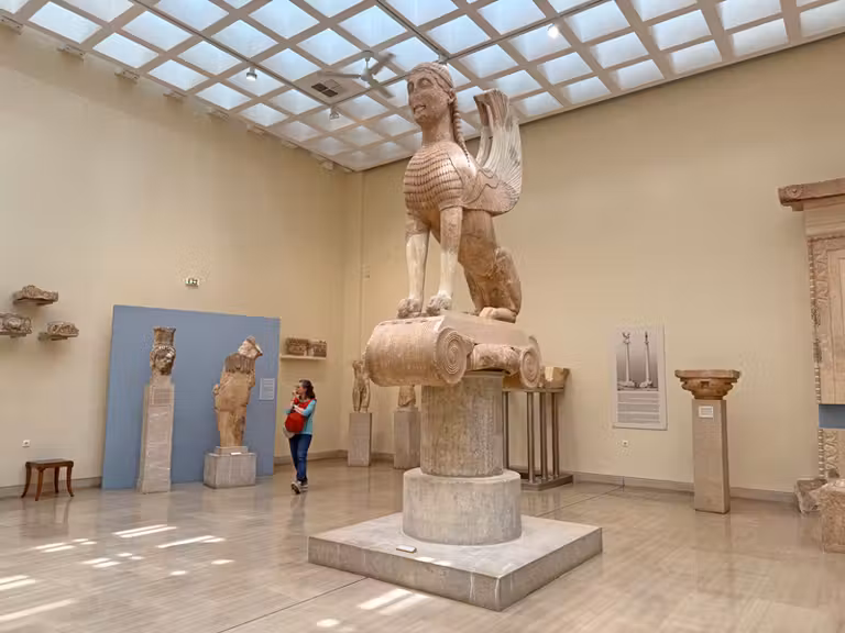 Esfinge de los Naxios.