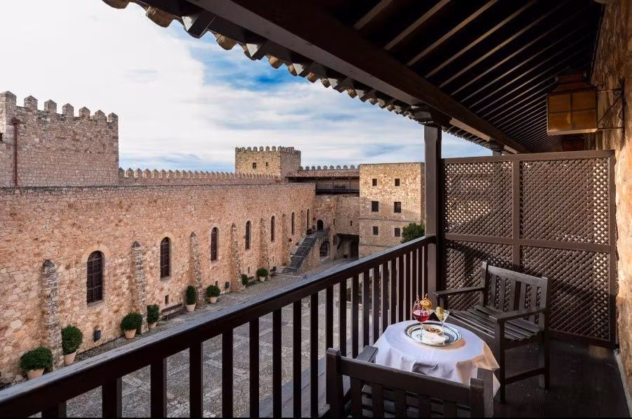terraza de parador de siguenza