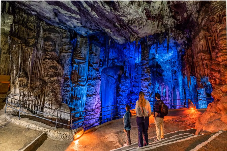 Cuevas de Mallorca, cinco fantasías subterráneas