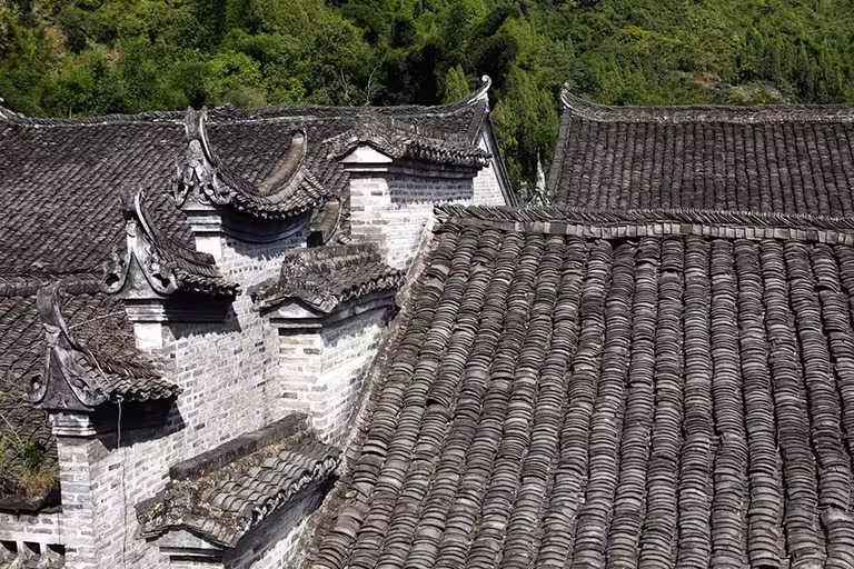 Viviendas tradicionales de la aldea de pescadores de Xingping.