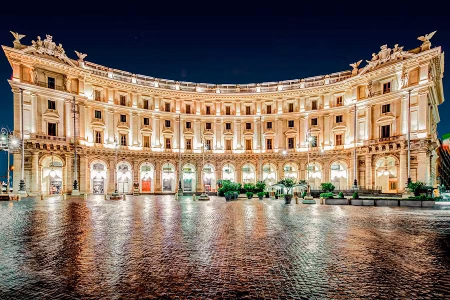Fachada del Anantara Palazzo Naiadi Roma.