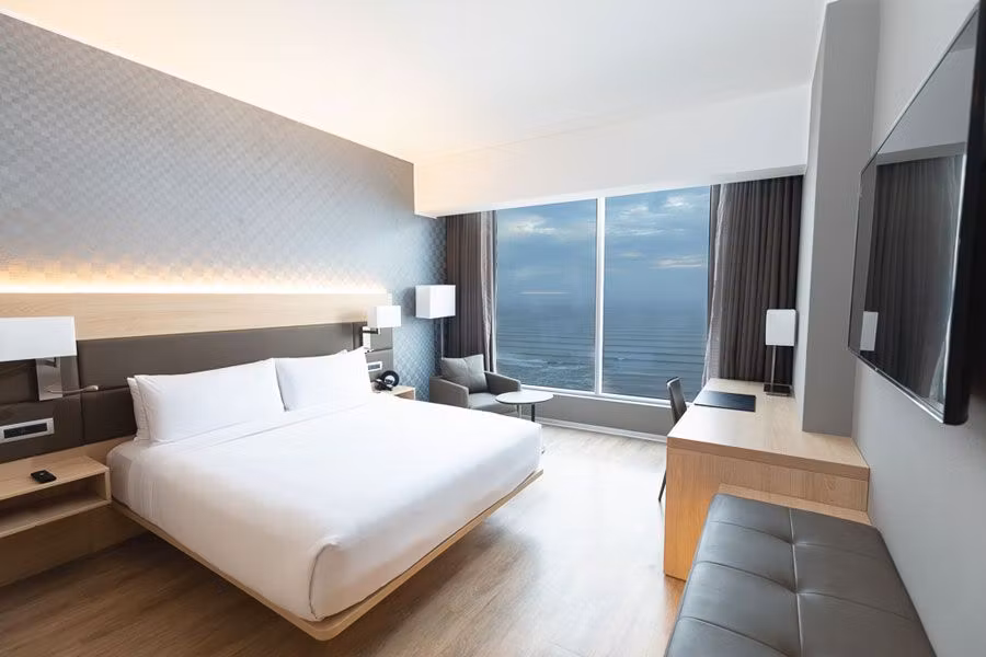 Habitación doble con vistas al mar del AC Lima Miraflores