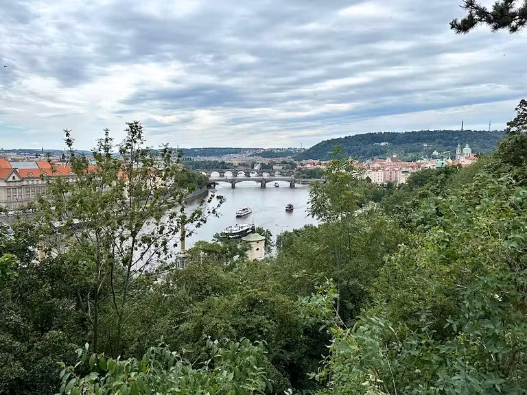 Vistas desde el mirador del Metrónomo de Praga.