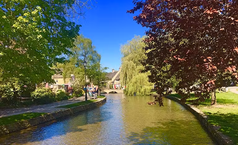 El río Windrush en Bourton on the Water.