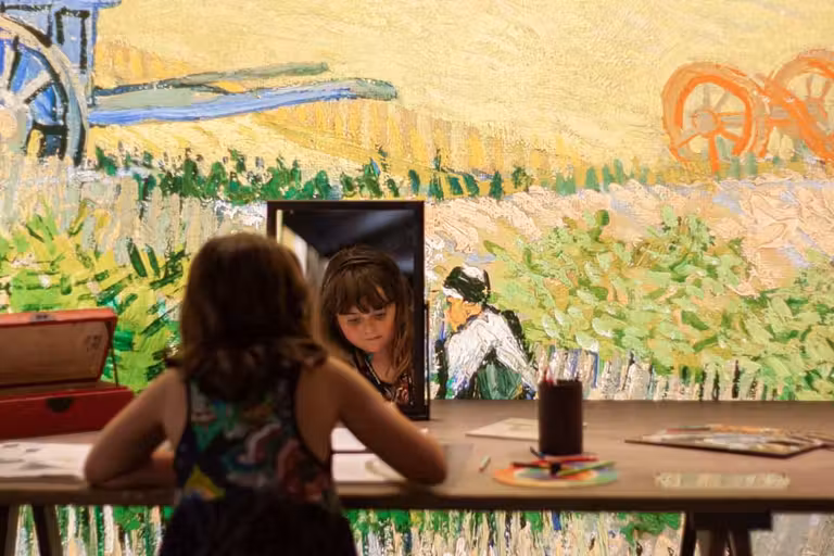 Autorretrato en la exhibición Meet Vicent van Gogh