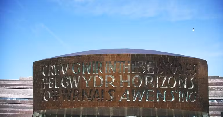 Millenium Center, en Marmaid Quay.