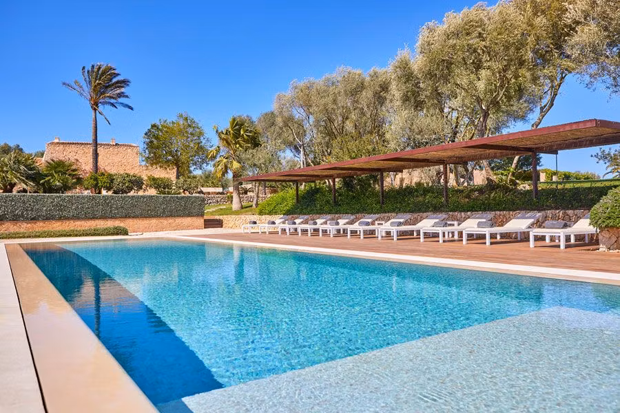 Piscina de hotel Son Penya en Mallorca