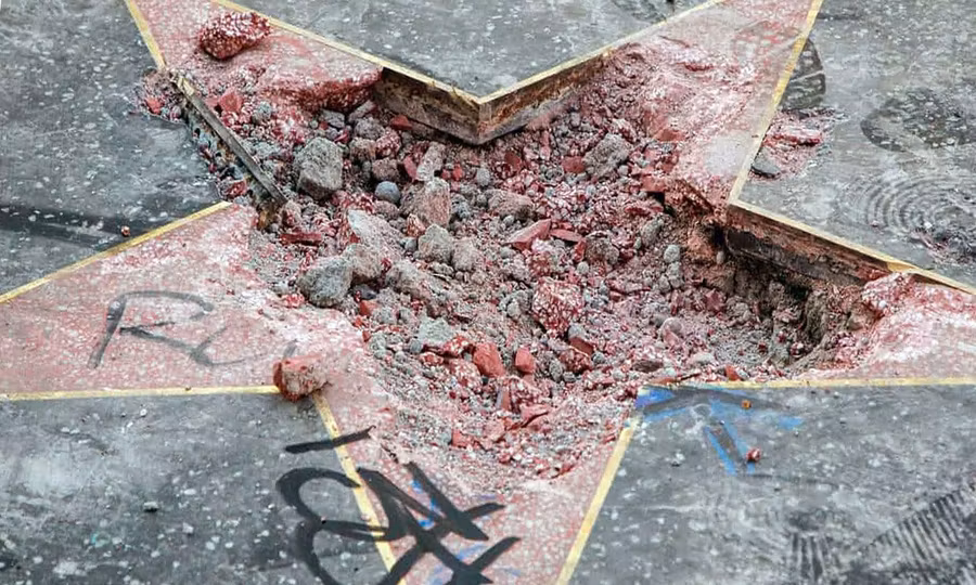 paseo fama estrella donald trump destrozada