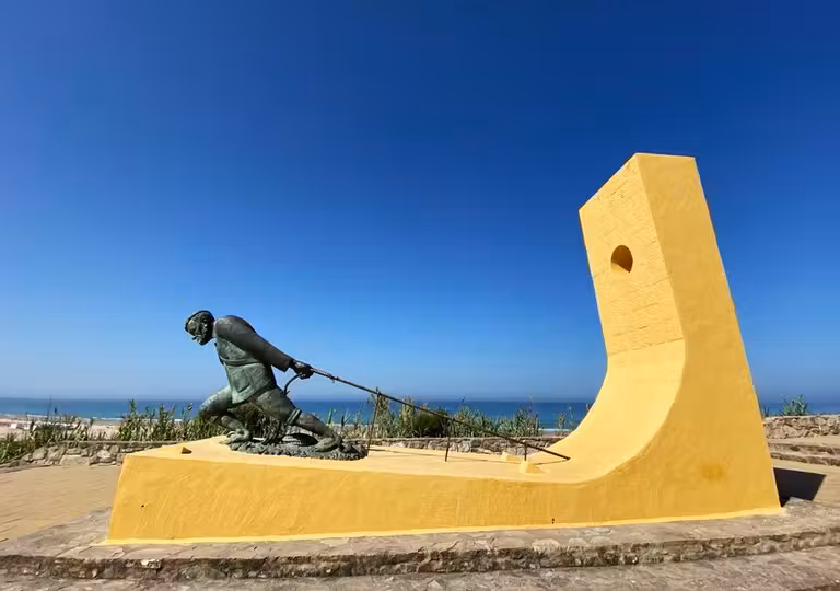 Monumento a los Jabigueros en Conil de la Frontera
