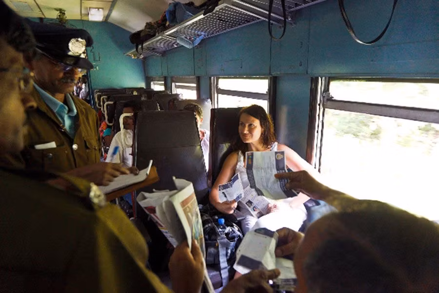 Viaje en tren en Sri Lanka.