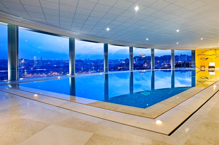 Piscina del spa de The Yeatman.