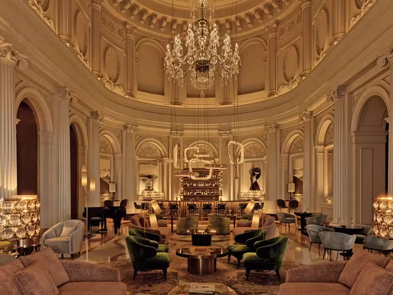 Lobby Bar del Anantara Palazzo Naidi Roma.