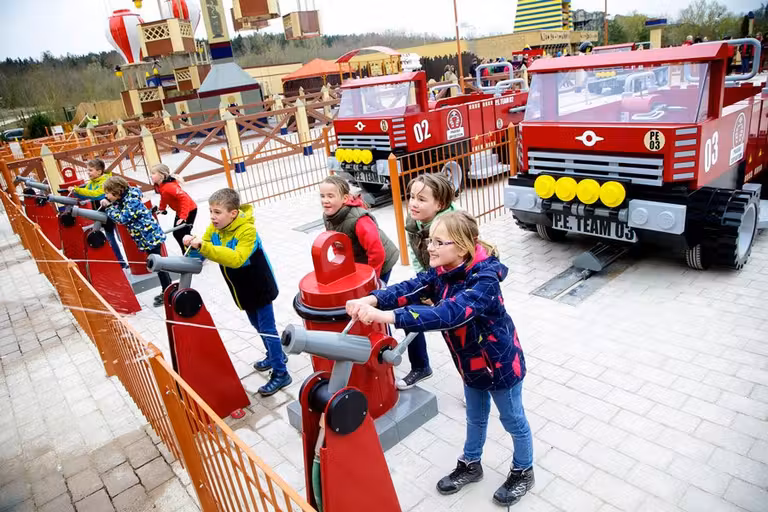 atracción de bomberos en Legoland