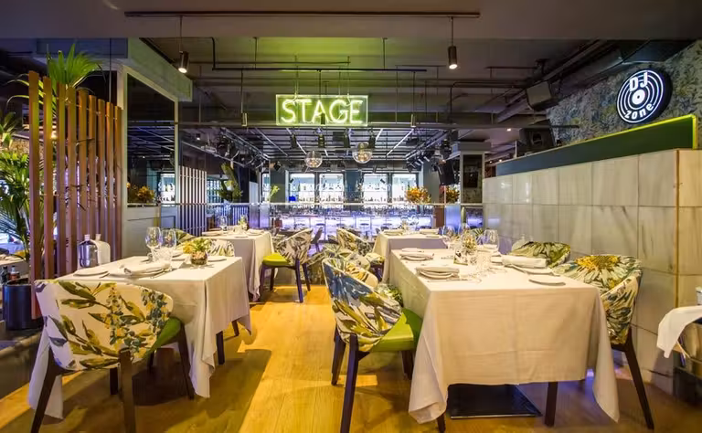 salon restaurante pez fuego