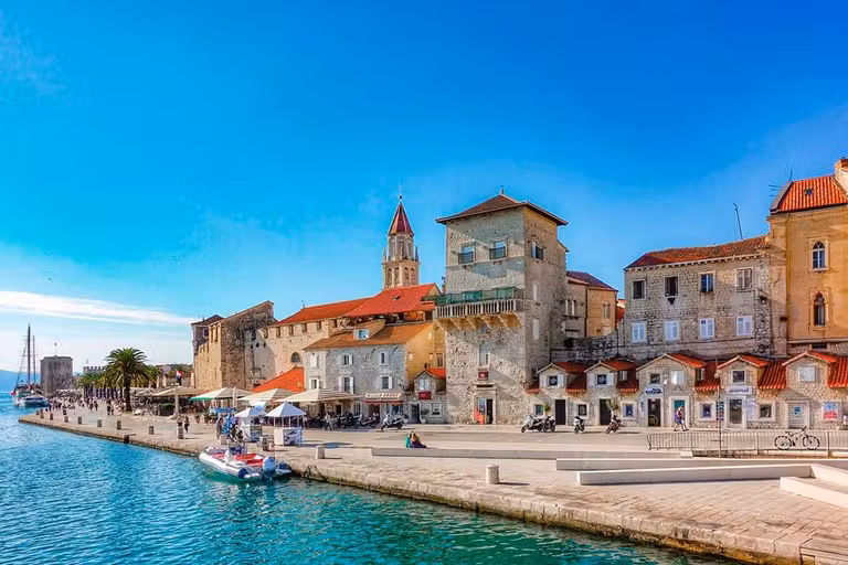 Riva de Trogir.