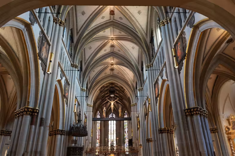 Interior de la Catedral de Friburgo.