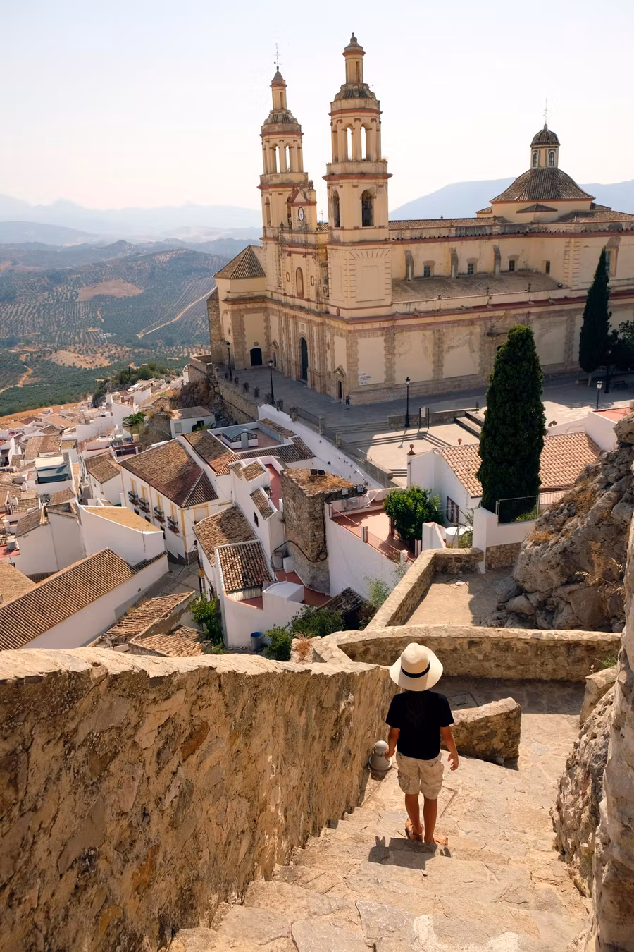 olvera. pueblos blancos cadiz, pueblos mas bonitos españa